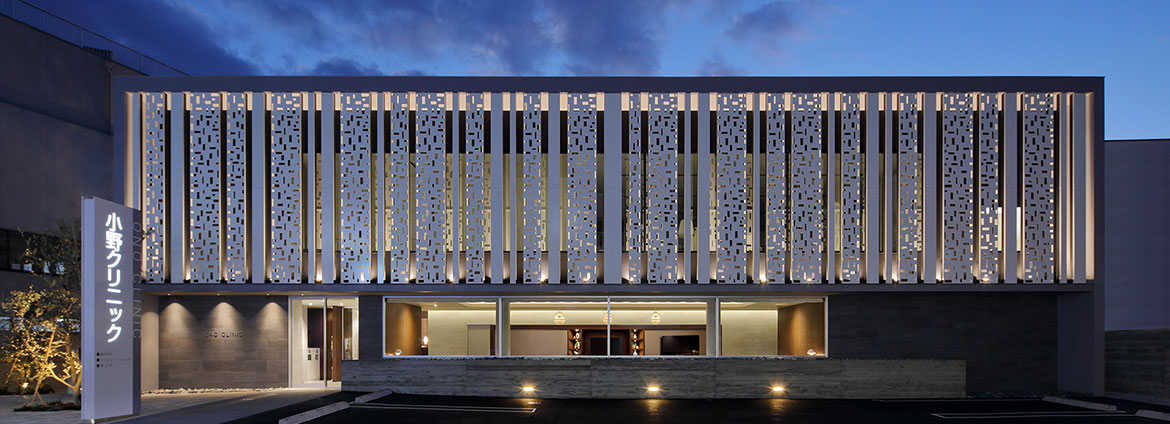 小野クリニック 外観・夜